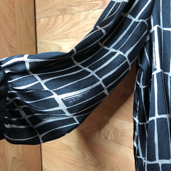 brina & em peplum Black and Gray Blouse Size Large - Picture 5 of 7